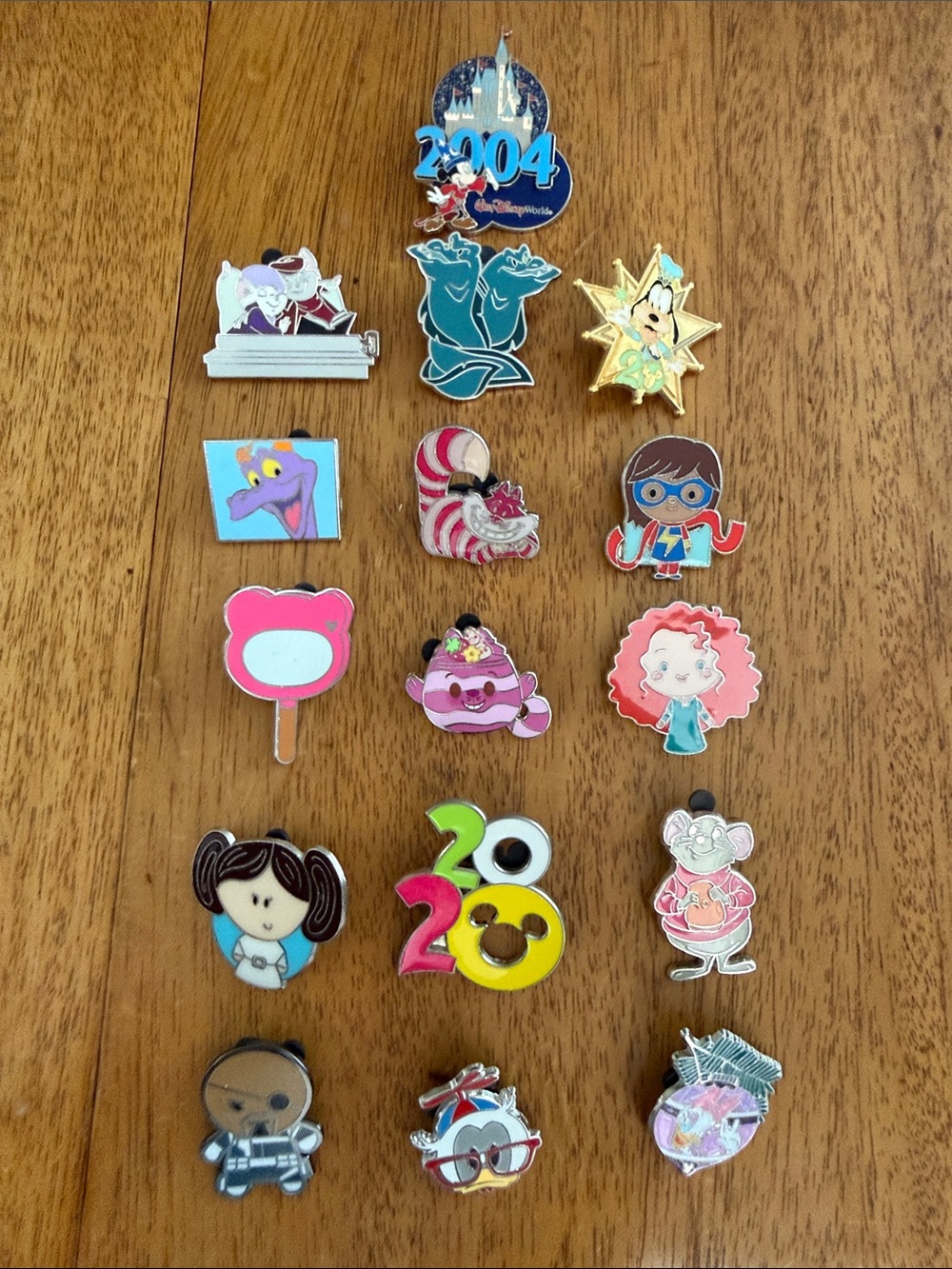 Disney Trading Pins.  Lot of 16 pins.